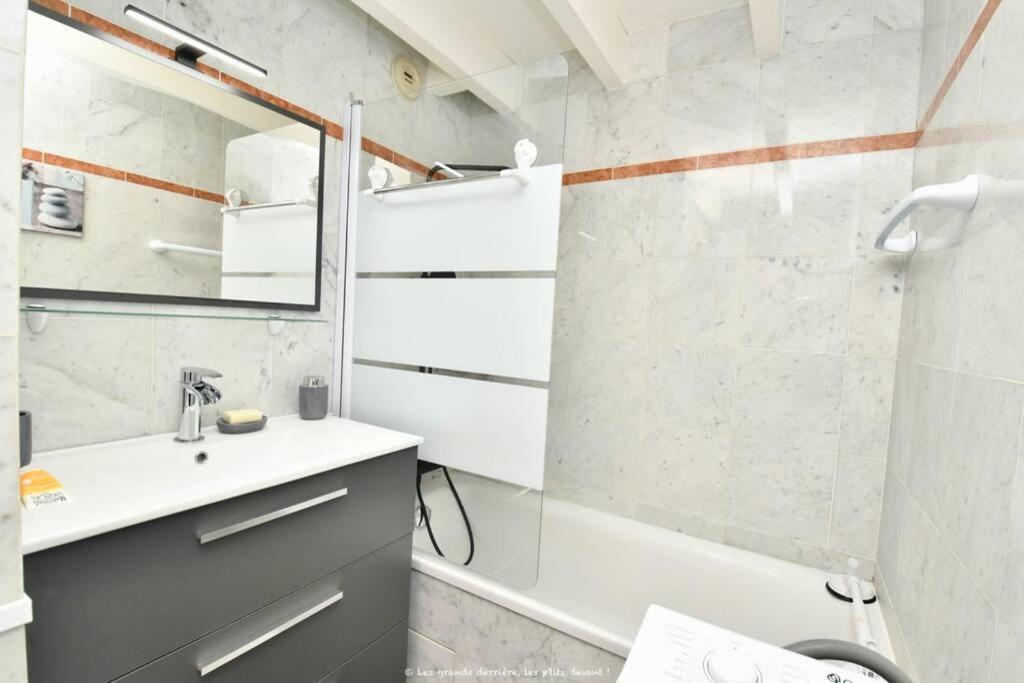 La Mezzanine Apt 5 Pers Classe 3 Etoiles, Royan- Centre 300 M Plage Foncillon Exteriör bild